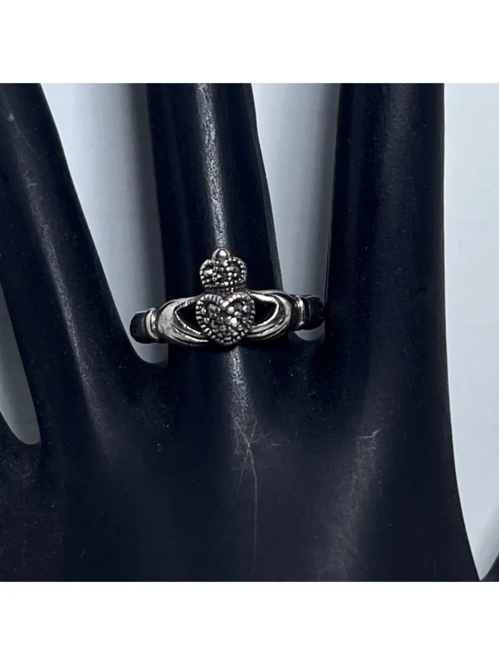 Solvar Sterling Silver And Marcasite Claddagh Ring Size 7.5 (R472)